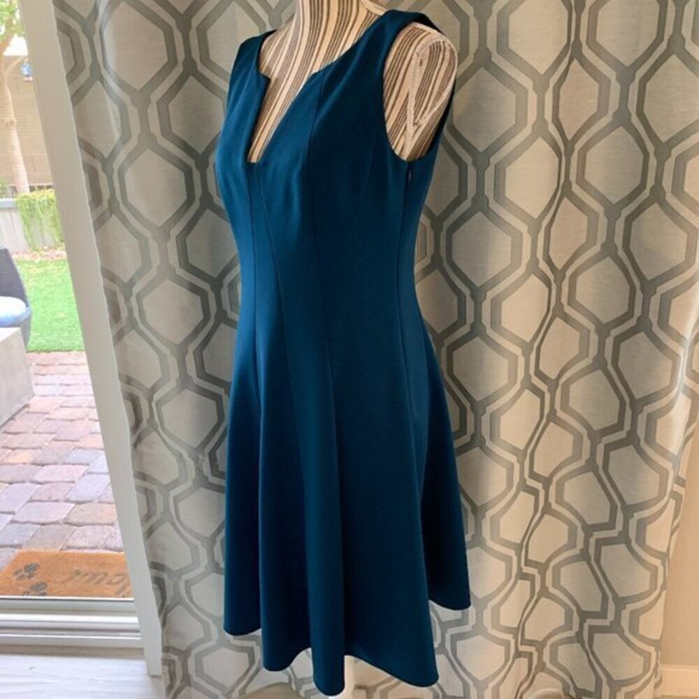 T Tahari Alexina Fit-and-Flare Dress NWT - Picture 5 of 13